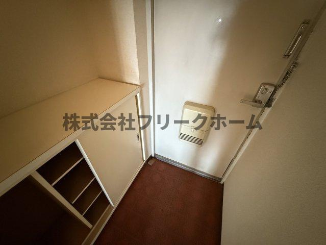 三鷹市大沢３丁目の賃貸マンションの玄関