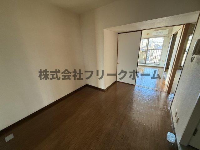 三鷹市大沢３丁目の賃貸マンションの居間・リビング