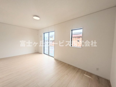 【居間・リビング】 | 袋井市月見町 新築一戸建て 1号棟 | リビングです
