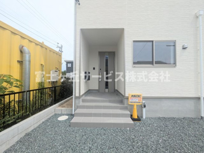 【エントランス】 | 袋井市月見町 新築一戸建て 1号棟 | エントランスです