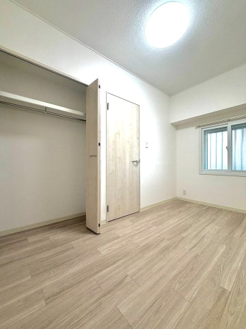 チュリス札幌第2の洋室