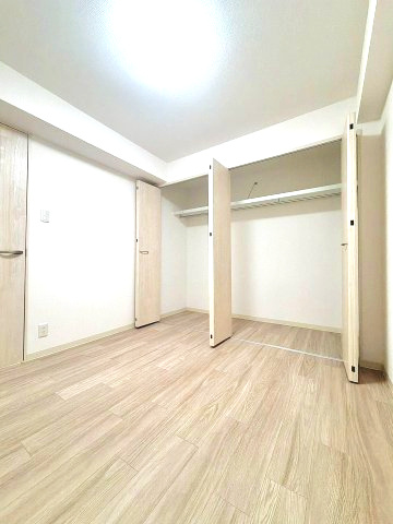 チュリス札幌第2の洋室