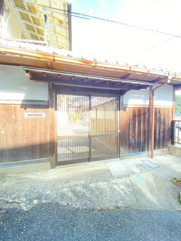 車作・大上貸家のエントランス