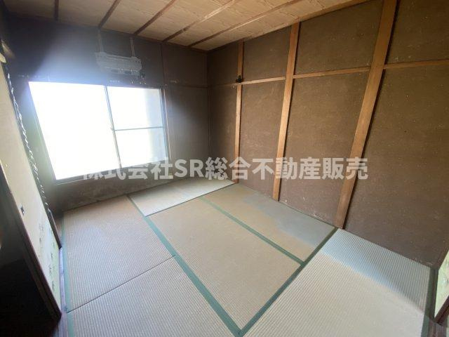 御幸町中古テラスハウスの寝室|寝る時は布団派の方にはピッタリのお部屋です！