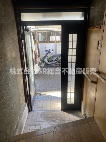 御幸町中古テラスハウスの玄関|毎日通る玄関はこちらです