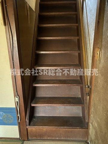 御幸町中古テラスハウスの内装|当日予約も大歓迎です！土日祝、雨の日やお子様連れのお客様の送迎も可能ですのでお気になさらずお問合せ下さい。お仕事終わりのお時間にも柔軟に対応致しますのでお気軽にお申し付け下さいませ。