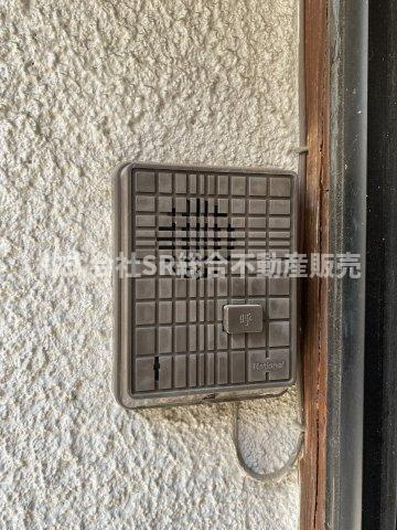 御幸町中古テラスハウスの防犯設備|モニター付きインターホンに交換のご希望があればご相談下さい。