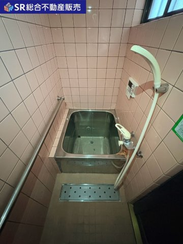 御幸町中古テラスハウスの浴室|ユニットバス交換もローコストで承ります。ぜひ弊社でお任せください☆