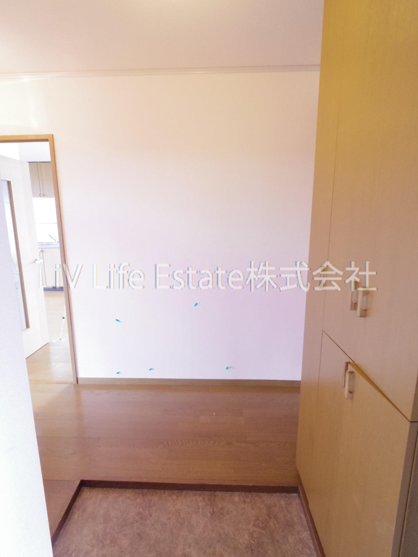 小平市小川町１丁目の賃貸マンションの玄関