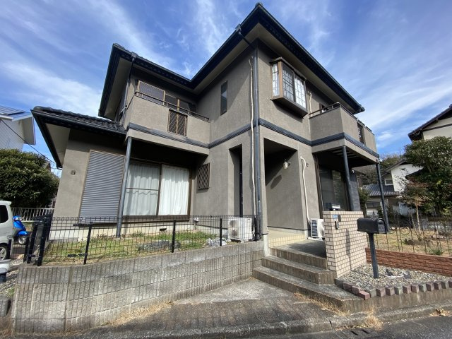 OC物件 千葉県木更津市八幡台の外観|隣地との間隔が広く、日当たり・通風ともに良好な住環境が維持されています