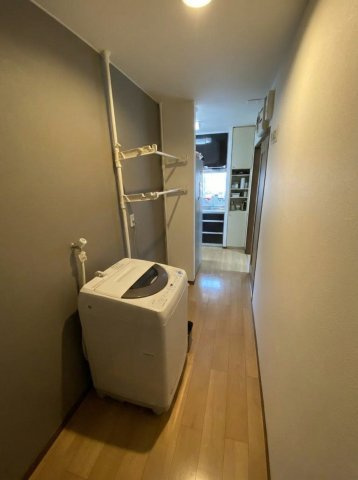 OC物件 千葉県木更津市八幡台のランドリースペース|洗濯機スペースからキッチンまでが一直線に繋がる機能的な配置