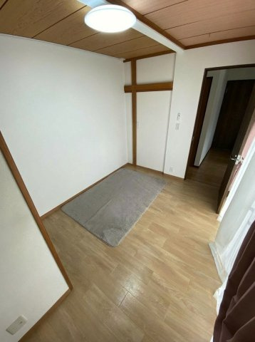 OC物件 千葉県木更津市八幡台の洋室|光が差し込む明るいお部屋