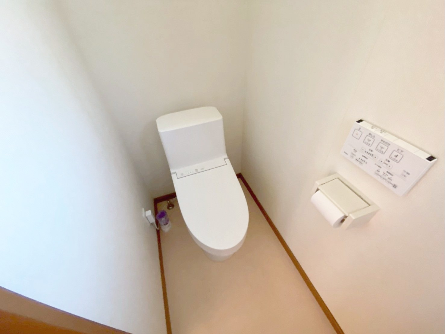 糟屋郡須恵町大字須恵 中古戸建のトイレ|快適にお使いいただける温水洗浄便座のトイレです！