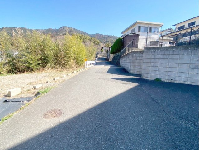 糟屋郡須恵町大字須恵 中古戸建の前面道路含む現地写真|前面道路の様子です！