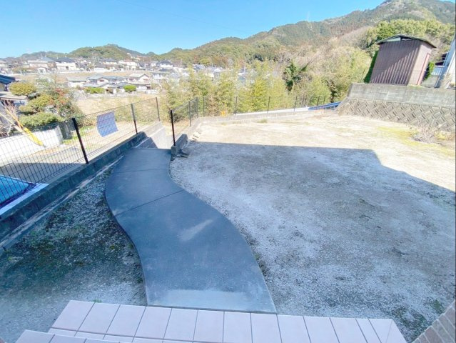 糟屋郡須恵町大字須恵 中古戸建のその他|玄関までのアプローチです！