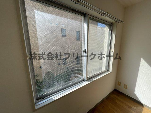 武蔵野市吉祥寺本町３丁目の賃貸マンションのバルコニー