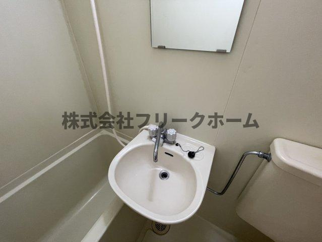 武蔵野市吉祥寺本町３丁目の賃貸マンションの洗面所