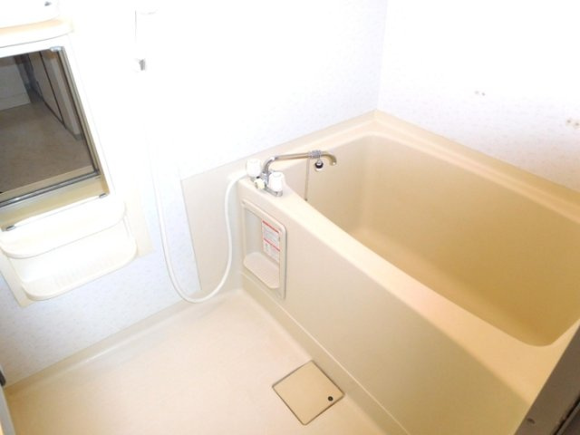 エクレールＵの浴室