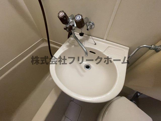 武蔵野市吉祥寺南町３丁目のアパートの洗面所