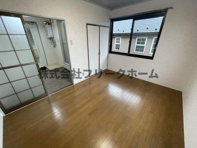 武蔵野市吉祥寺南町３丁目のアパートの居間・リビング