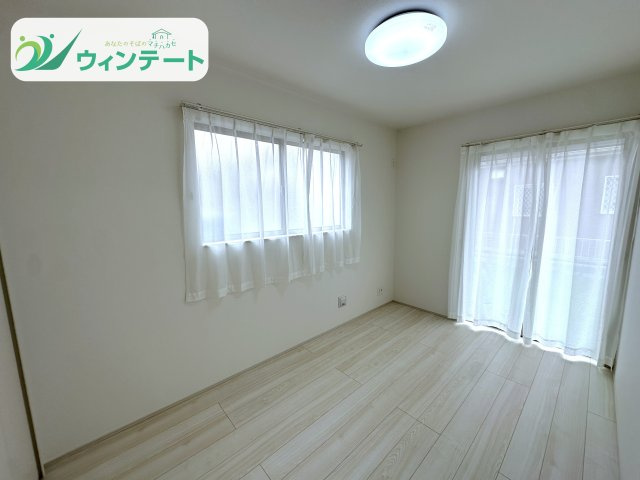 守谷市薬師台7丁目16番　新築戸建の洋室