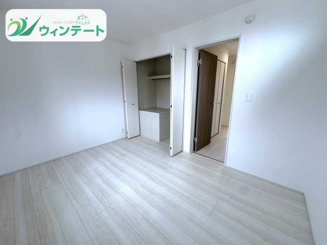 守谷市薬師台7丁目16番　新築戸建の洋室