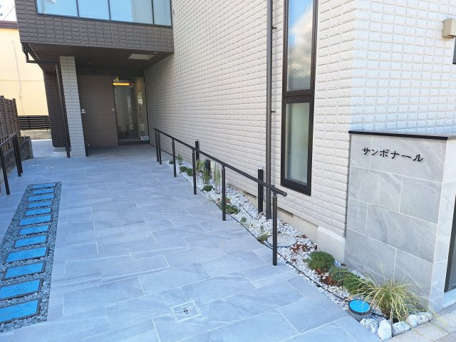 （シニア限定）サンボナールのエントランス