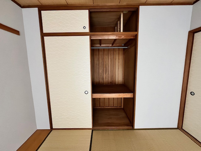 津々山台第二住宅の収納