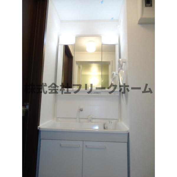 武蔵野市吉祥寺南町２丁目のアパートの独立洗面台