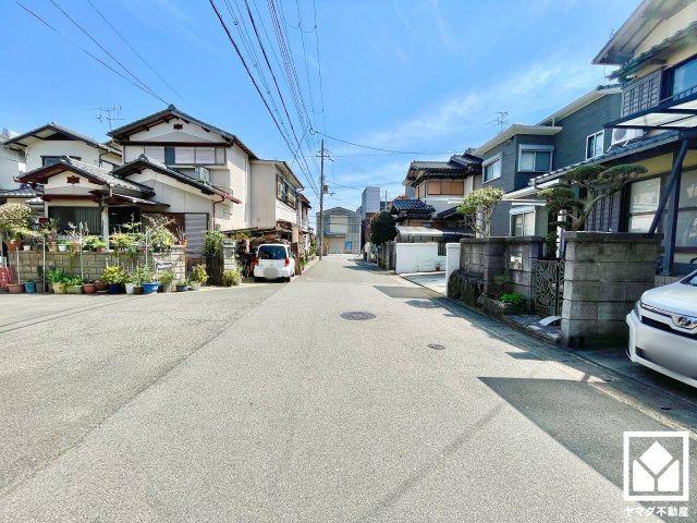 伏見区淀生津町の前面道路含む現地写真