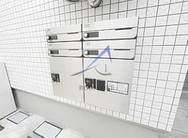 ヴェルデのその他共用部分|集合ポストと宅配ボックスです。