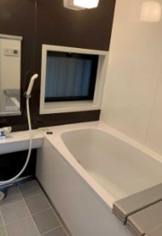 上馬４丁目戸建て　駐車場付き　駅近　ルームシェア相談の浴室