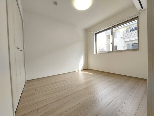 PLAZAの洋室
