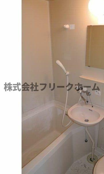 武蔵野市吉祥寺南町３丁目の賃貸マンションの浴室