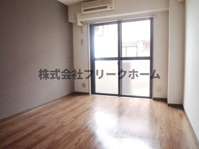 武蔵野市吉祥寺南町３丁目の賃貸マンションの寝室