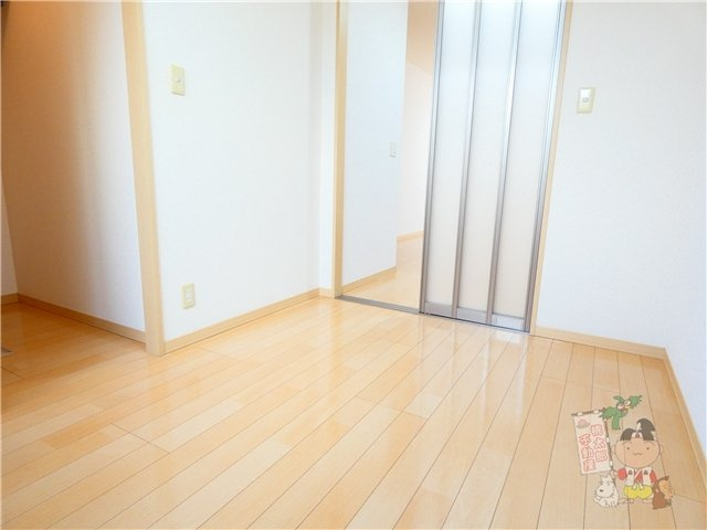 シャーメゾン学南町の洋室