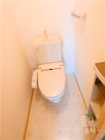 シャーメゾン学南町のトイレ