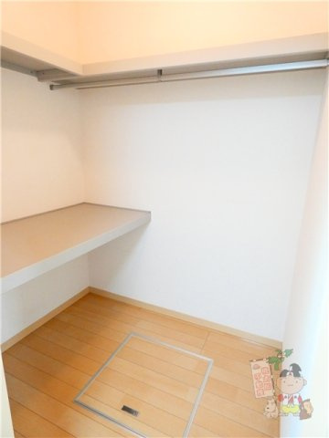 シャーメゾン学南町の収納