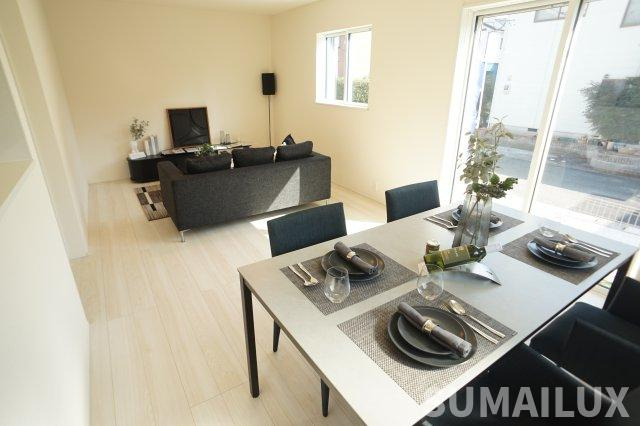 リナージュＬ　熊本中央区出水６丁目２４－２期の居間・リビング