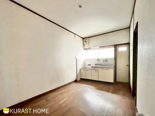 京都市南区久世築山町　中古戸建のキッチン