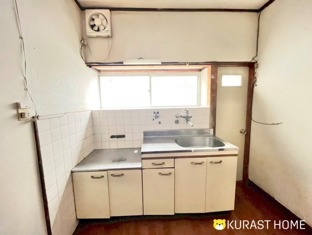 京都市南区久世築山町　中古戸建の独立洗面台