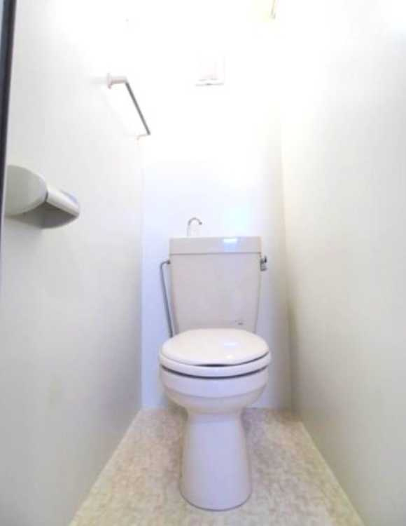 トーリンハイツ桜　角部屋　二人入居相談　最上階のトイレ