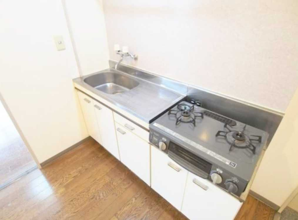 トーリンハイツ桜　角部屋　二人入居相談　最上階のキッチン