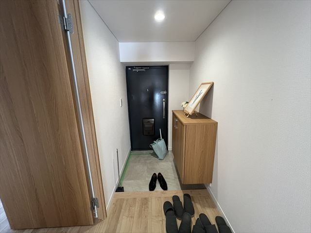 【玄関】 | ネオハイツ高宮 | シューズボックス設置済みなのでいつでも片付いた状態でお客様を迎えられます