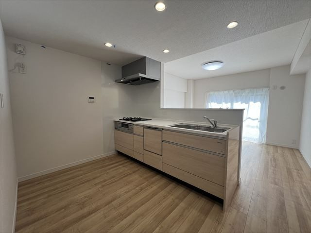 【キッチン】 | ネオハイツ高宮 | お料理をしながら会話を楽しめるカウンターキッチンです