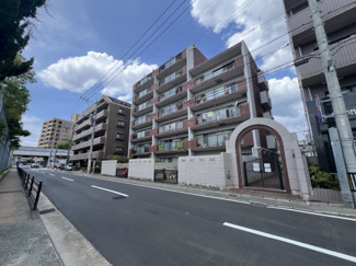 【外観】 | 西鉄平尾駅まで徒歩約7分で周辺環境良好。マンション周辺は落ち着きのある雰囲気なのも魅力です
