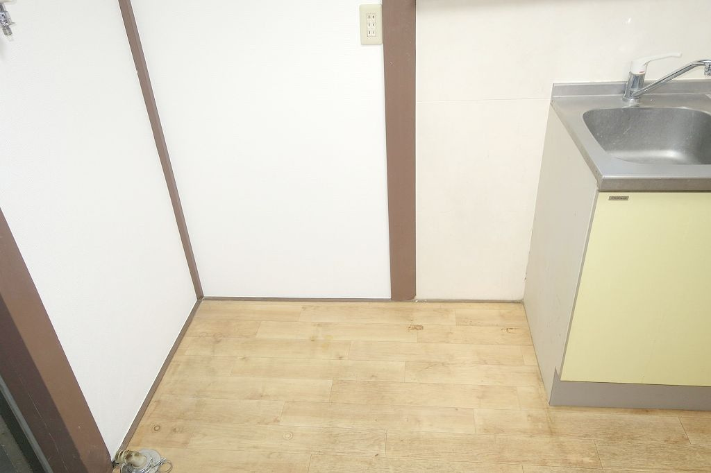 橋本コーポの玄関