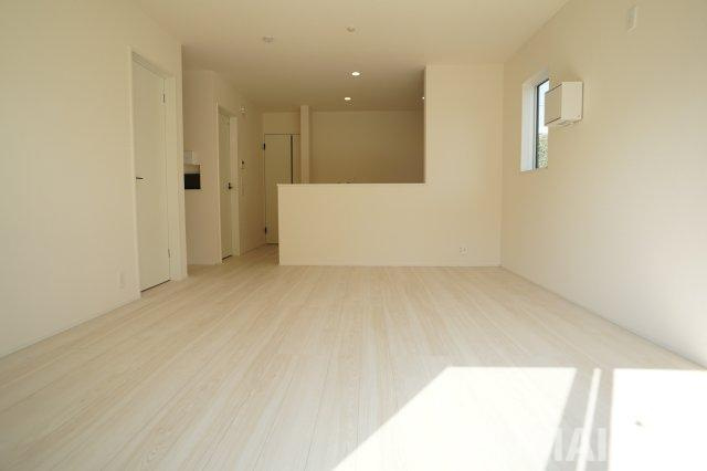 リナージュＬ　熊本中央区出水６丁目２４－1期の居間・リビング