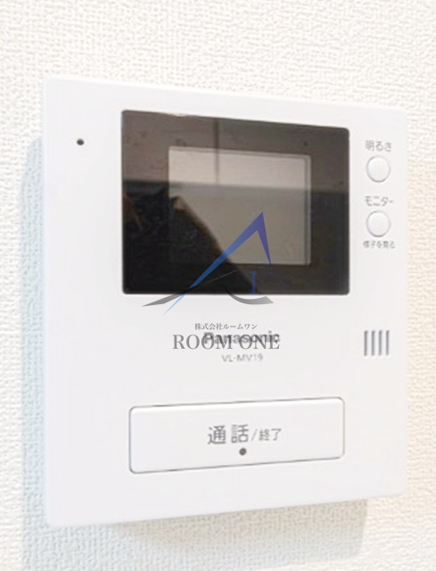 バライ北沢のセキュリティ|モニター付きインターホンです。