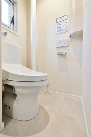 【トイレ】 | 鳥飼リバーハイツ | 洗浄機能付き便座を新品取り換え済なので気持ちよく使えます